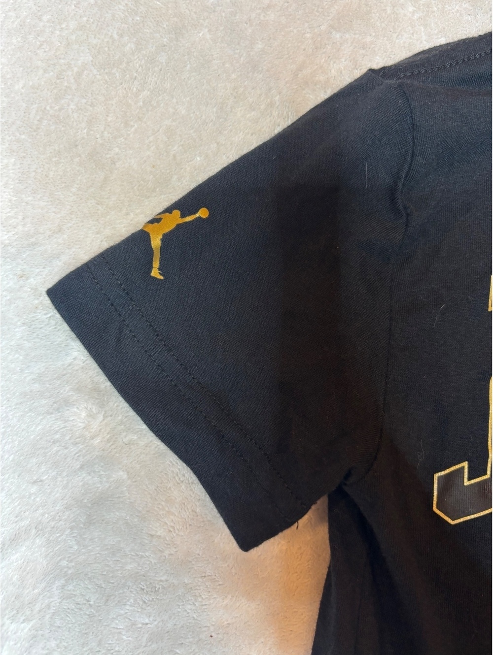 Jordan Boys T Shirt Size small 5 Black Gold Flight 23 Jumpman See Me Shine Tee - Picture 5 of 6